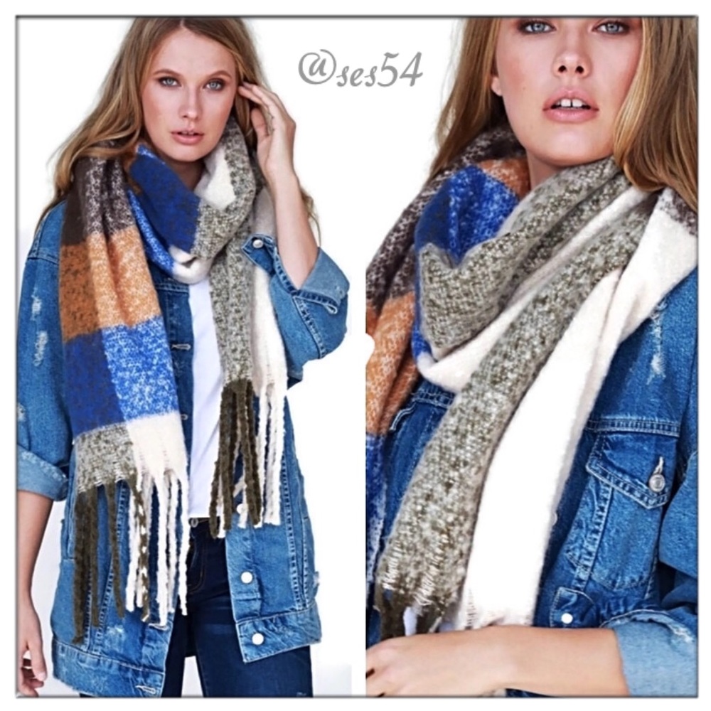 NWT Luxurious Plaid Color-block Soft Fringe Scarf